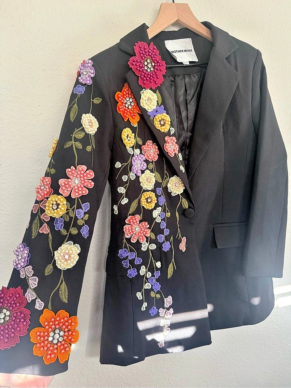 Another Mode Floral Embroidered Blazer Size Large Like New